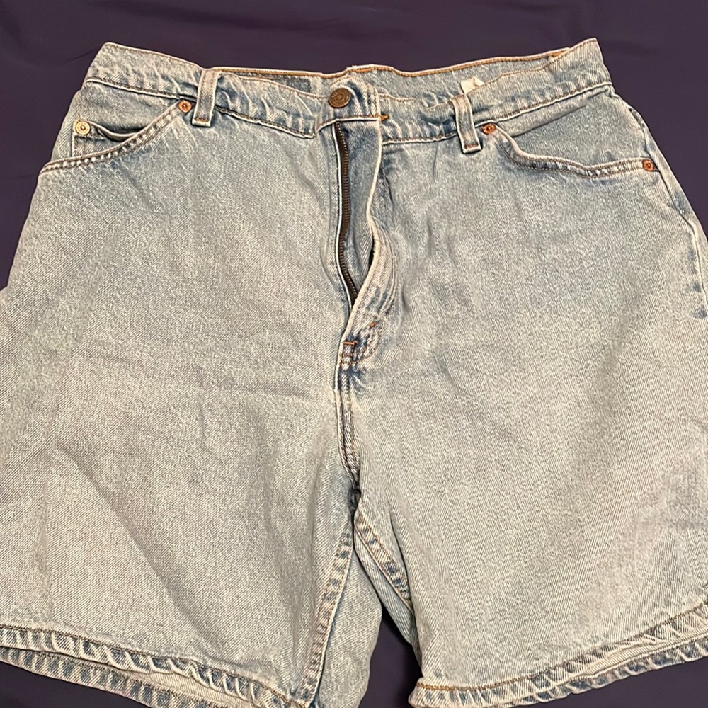 Vintage Levi’s relaxed fit denim shorts